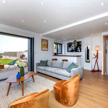 La Vigie, Maison Face A La Canche